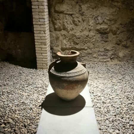 God's power displayed in jars of clay